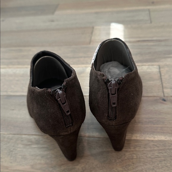 Naturalizer Ella Dark Brown taupe Wedge heel booties Shoes - Picture 5 of 10